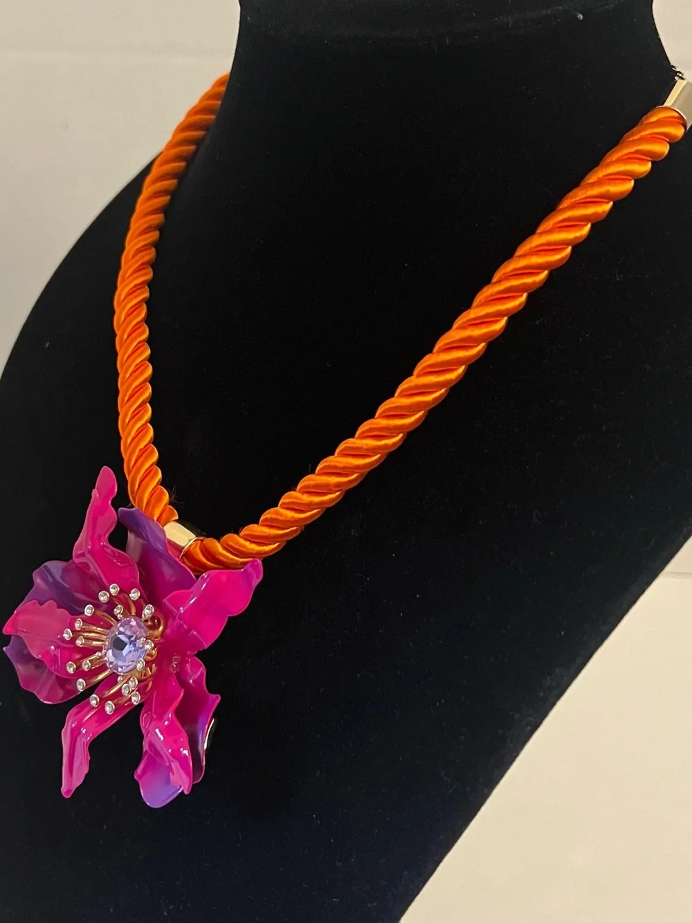 Betsey Johnson Orange Rope Necklace with Hot Pink Floral Pendant - Picture 15 of 16